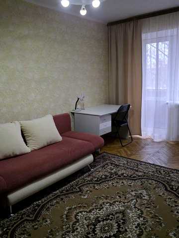Вацлава Гавела бульв. (Івана Лепсе), 43
