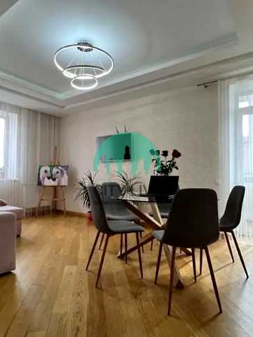 Дмитра Коцюбайла вул., 3