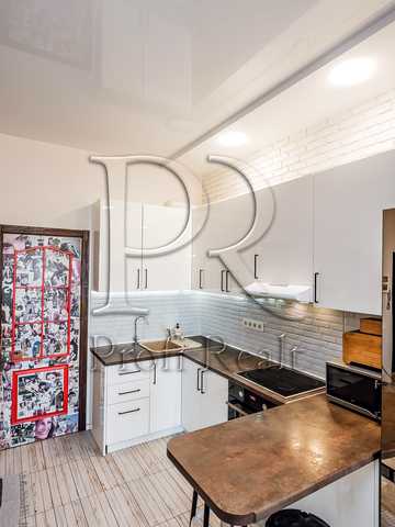 Лесі Українки вул., 74-В