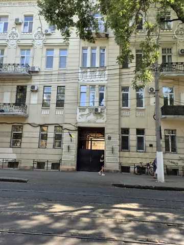 Старопортофранківська вул. (Комсомольська), 97