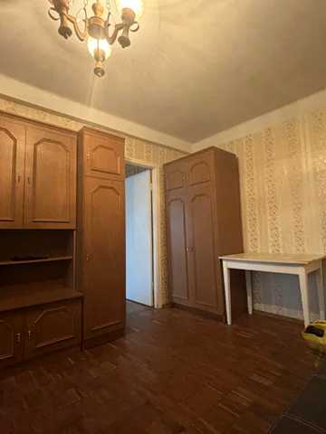 Івана Микитенка вул., 15