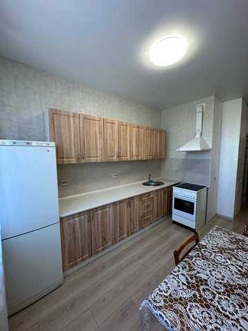 Перлинна вул., 6