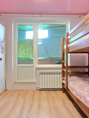 Амосова вул. (Корчагінців), 36