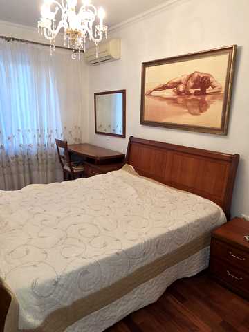 Голосіївський просп. (40-річчя Жовтня), 27