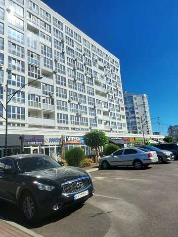 Незалежності вул., 23