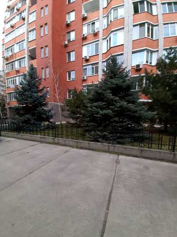 Добровольців вул. (Маршала Говорова), 11/1