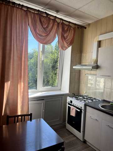 Лесі Українки бульв., 8