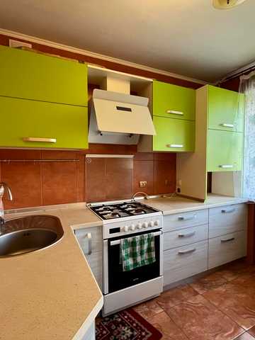 Захисників України вул. (1-го Травня), 5
