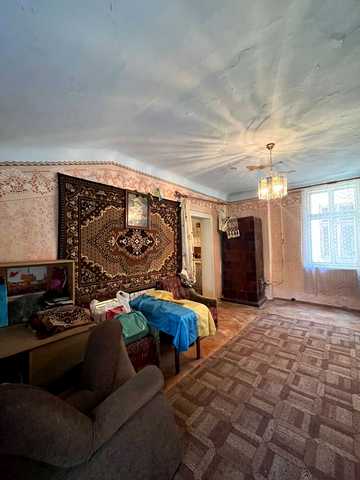 Бельведерська вул., 8