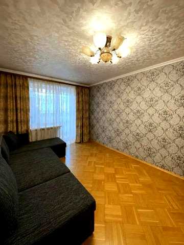 23 Серпня вул., 8