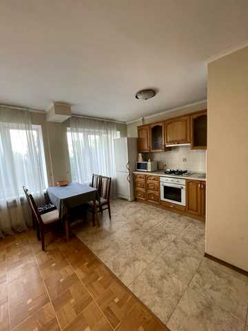 Лесі Українки бульв., 7
