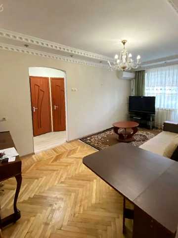 Володимира Великого вул. (Артема), 34