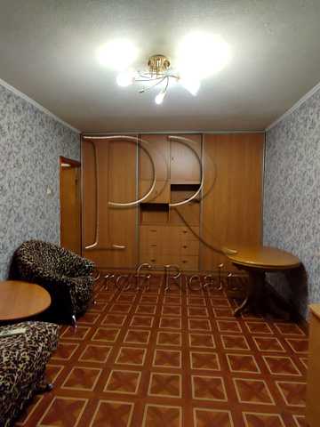 Романа Шухевича просп. (Генерала Ватутіна), 8