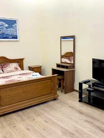 Ланжеронівська вул., 26