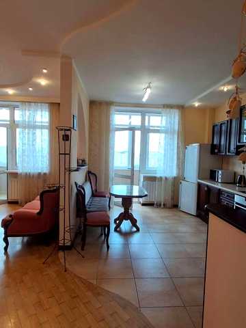 Святослава Хороброго вул., 7