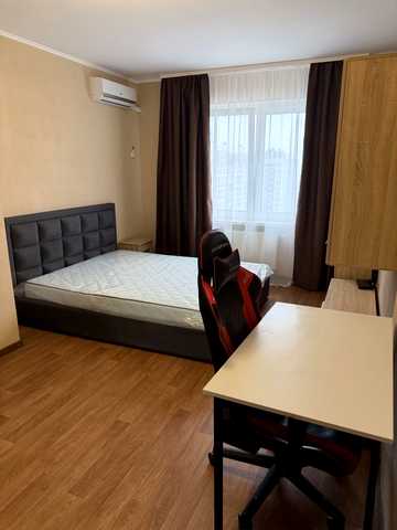 Бориса Гмирі вул., 18
