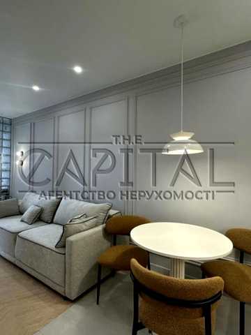 Ужгородський пров., 4/1