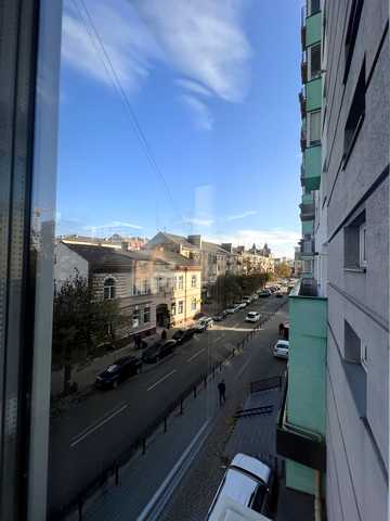 Бельведерська вул., 23