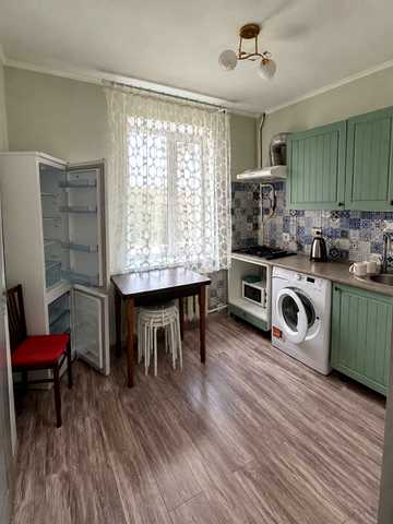 Дегтярівська вул., 45