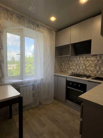 Олександрівський просп. (Косіора), 71