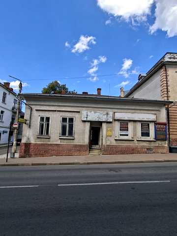 Степана Бандери вул., 7