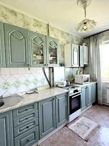 Героїв 128-ї Бригади вул. (8 Березня), 3