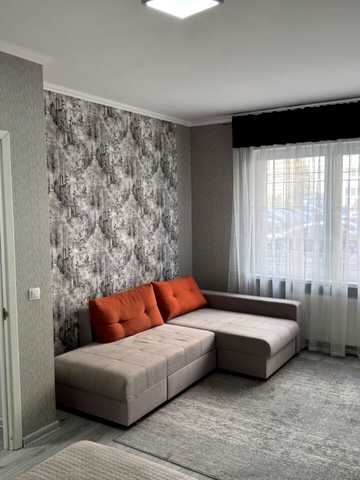 Софії Русової вул., 7