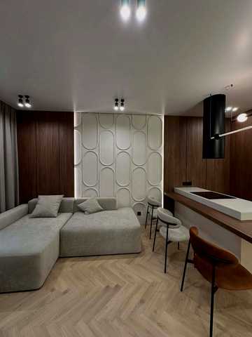 Саперне Поле вул., 5