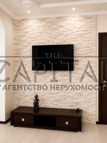 Дмитрівська вул., 75
