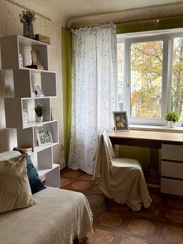 Бориспільська вул., 43