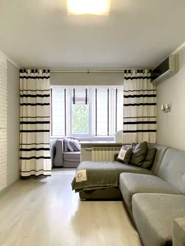 Дарницький бульв., 7
