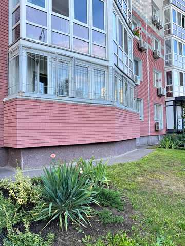 Бориса Гмирі вул., 22-Б