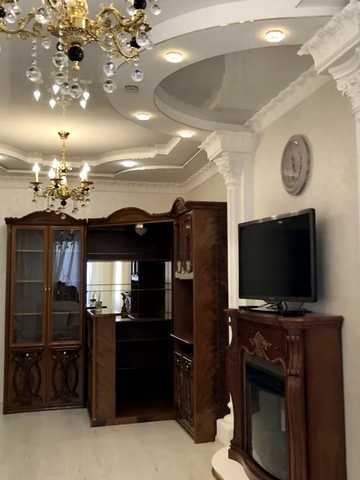 Степана Бандери просп., 62