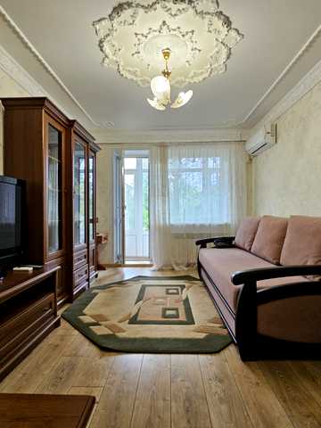 Квітки Цісик вул. (Гулі Корольової), 28