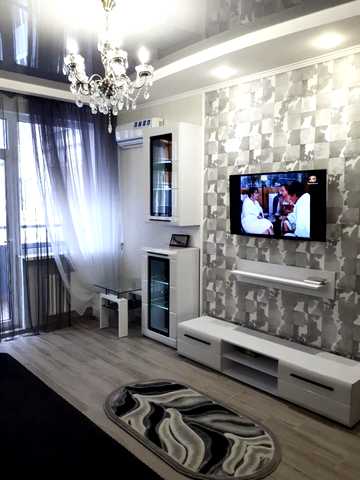 Середньофонтанська вул., 35