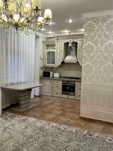 Берегова вул., 11