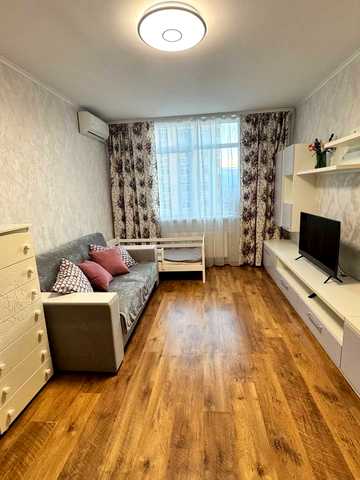 Любомира Гузара просп. (Космонавта Комарова), 46-В