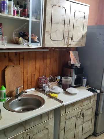 Театральна вул., 46