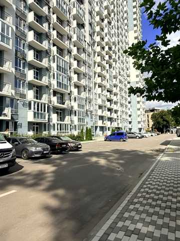 Валер'яна Підмогильного вул., 5