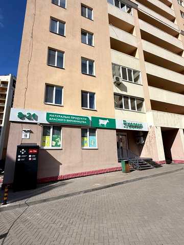 Валерія Лобановського вул., 19