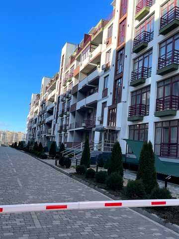 Владислава Бувалкіна вул., 60