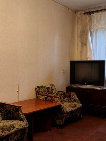 Варненська вул., 19/2