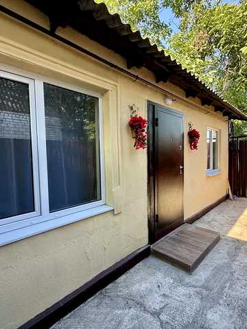 Платанова вул., 108