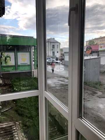 Сінна вул., 32