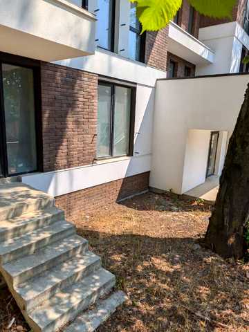 Міжнародна вул., (Будинок)