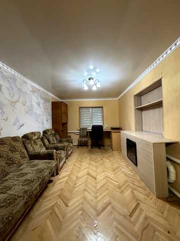 Сергія Амброса вул., 87