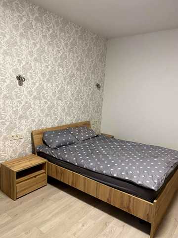 Володимирська вул., 45