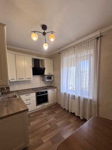 Ревуцького вул., 36/2