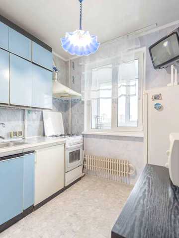 Метробудівників вул., 34