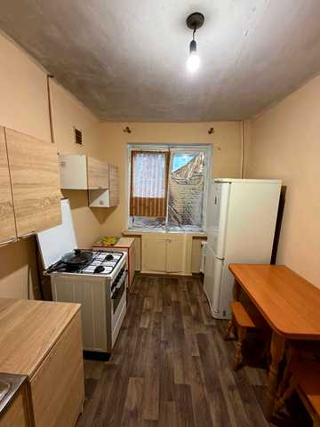 Квартальна вул. (Гладкова), 21